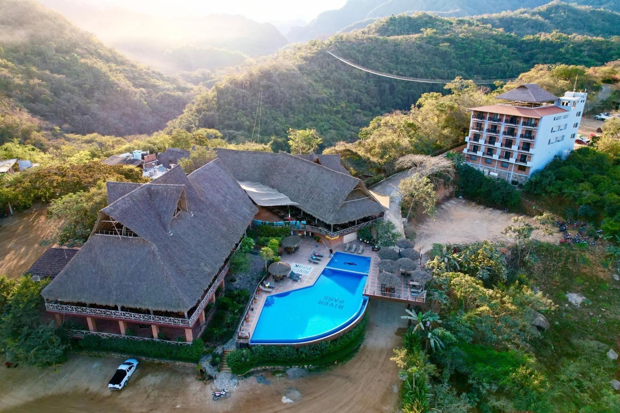 River Park Hotel ปูแอร์โตบาญาร์ตา ภายนอก รูปภาพ